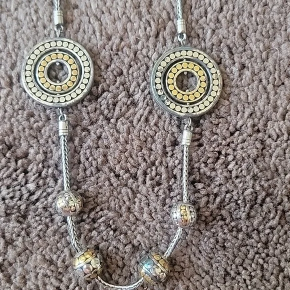 Elegant Gold and Silver Necklace - Picture 2 of 4